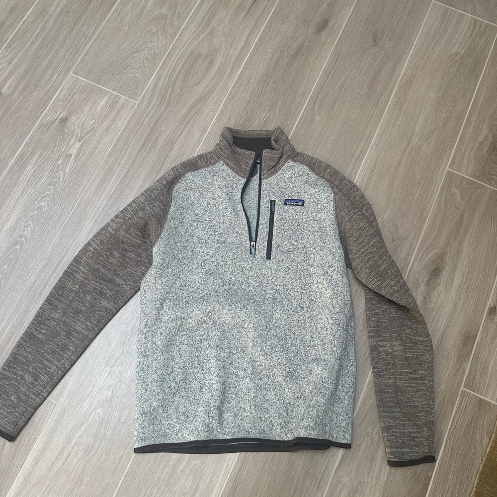Patagonia brown quarter zip medium